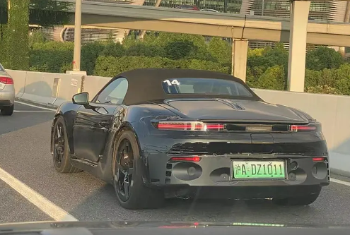 定價(jià)多少你會(huì)買(mǎi)！純電保時(shí)捷718亮相國(guó)內(nèi)：已上正式牌照