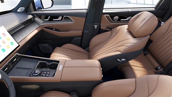 別說奇瑞不懂設計！全新瑞虎8L內飾發(fā)布：豪車既視感