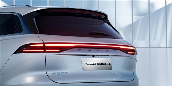 別說奇瑞不懂設計！全新瑞虎8L內飾發(fā)布：豪車既視感