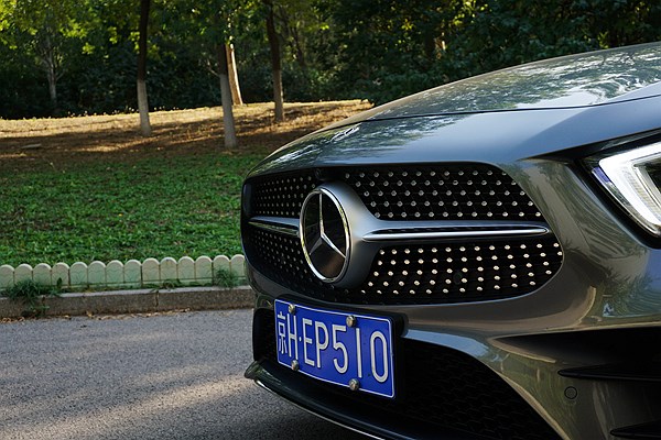 依舊很優(yōu)雅 試駕全新奔馳CLS 350 4MATIC