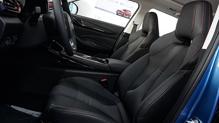 樹立10萬(wàn)級(jí)SUV價(jià)值新標(biāo)桿 試駕長(zhǎng)安歐尚X5