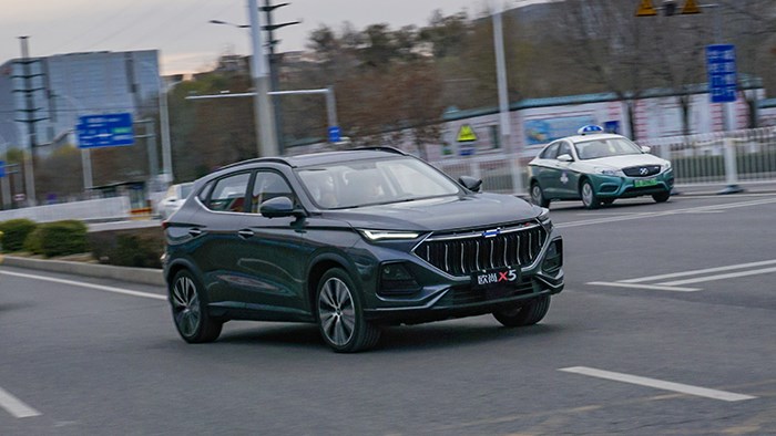 樹立10萬(wàn)級(jí)SUV價(jià)值新標(biāo)桿 試駕長(zhǎng)安歐尚X5