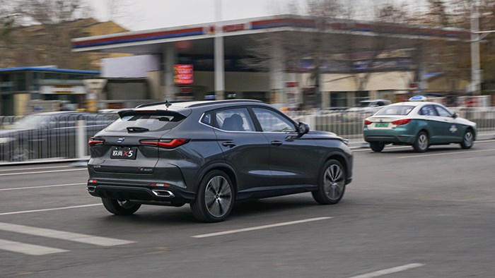 樹立10萬(wàn)級(jí)SUV價(jià)值新標(biāo)桿 試駕長(zhǎng)安歐尚X5