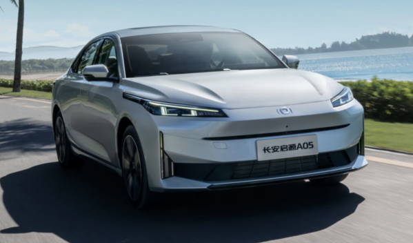 10萬價位四款混動家轎對比 比亞迪秦PLUS已經(jīng)不吃香了？