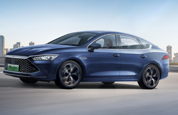 10萬價位四款混動家轎對比 比亞迪秦PLUS已經(jīng)不吃香了？