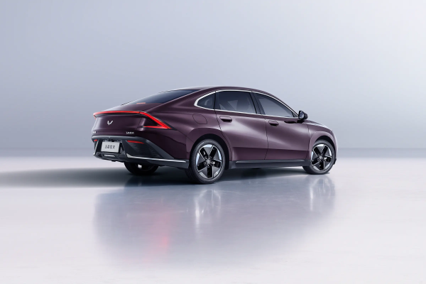 10萬價位四款混動家轎對比 比亞迪秦PLUS已經(jīng)不吃香了？