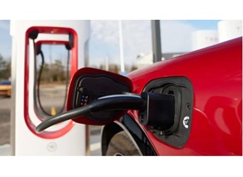 研究：美國近半數(shù)電動汽車車主想換回燃油車 排名第二 封面圖