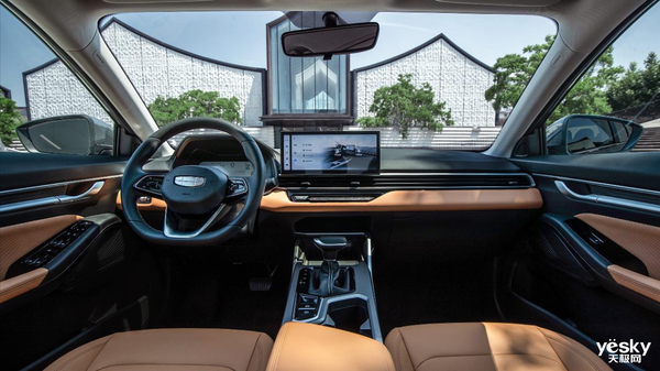 燃油車香起來(lái)了！吉利怒掀價(jià)格戰(zhàn)：新帝豪卷出新高度