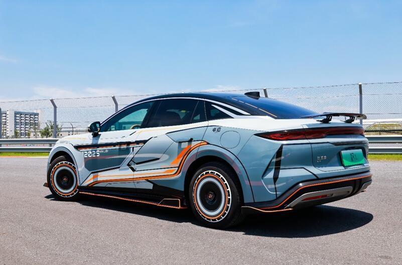 百萬強(qiáng)漢一路朝前，漢L零百2.7s性能暴擊，更有潮改驚艷登場 配圖4