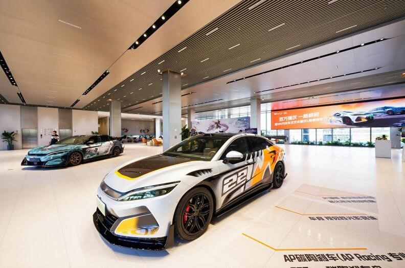 百萬強(qiáng)漢一路朝前，漢L零百2.7s性能暴擊，更有潮改驚艷登場 配圖5