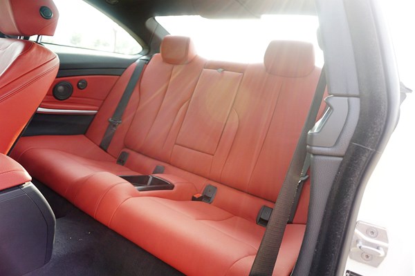 扮帥扮老虎 試駕寶馬440i M運(yùn)動(dòng)套裝