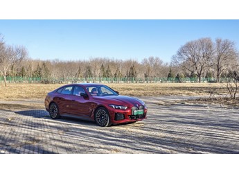 個性與運(yùn)動之美 試駕2025款寶馬i4 eDrive40