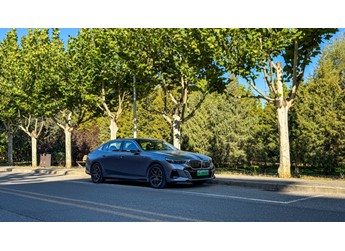 寶馬DeepSeek上車 試駕寶馬i5純電轎車游宋莊藝術(shù)市集 封面圖