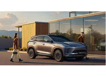 標配32度大電池 純電續(xù)航210km！奇瑞星途ET5增程預售：15.99萬起 封面圖