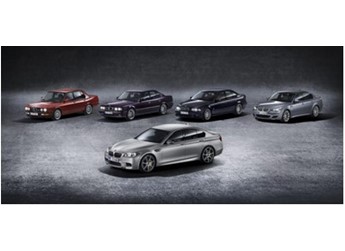 從越來越大的“鼻孔”中 看到歷代寶馬M5對高性能的追求