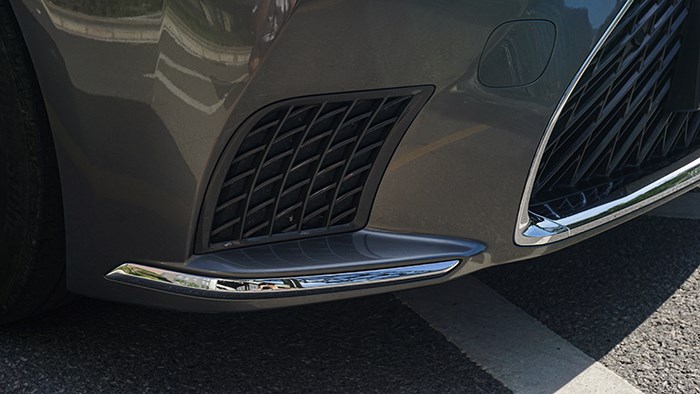 悠然自在 試駕雷克薩斯LS500h 行政版