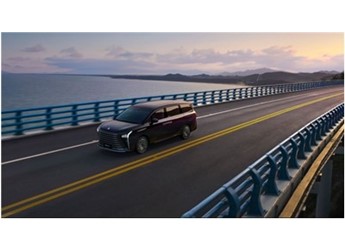 一家大小說走就走？這臺寬適豪華MPV你值得擁有