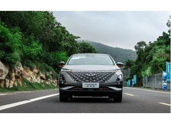 坐進(jìn)全時(shí)安全的歐萌達(dá)，夏日理想一路暢達(dá) 封面圖