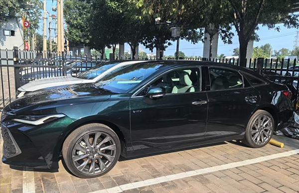 20萬級你會選嗎！新款豐田亞洲龍實(shí)車曝光：換裝大屏內(nèi)飾