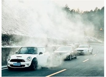 純電MINI一上市 隔壁的Smart笑開了花 封面圖