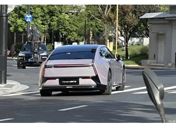 全新小鵬P7實車圖曝光 將三季度發(fā)布 封面圖