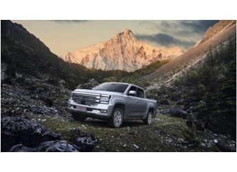 舒享型高端大皮卡，大道追光者和五十鈴D-MAX該選誰？