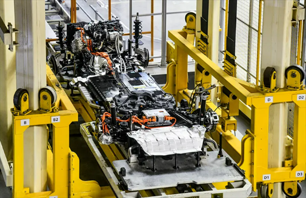 吉利又一車成了 領(lǐng)克07 EM-P第1萬臺量產(chǎn)下線：用時1個月