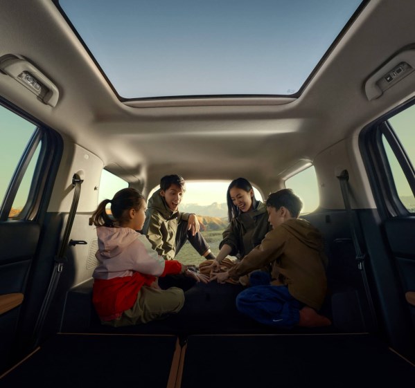 全新哈弗H5上市！后備箱可放27個行李箱 12.28萬起