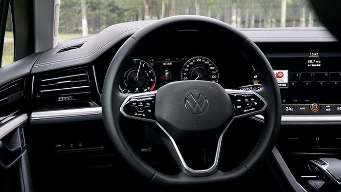 要豪華也要格調(diào) 大眾途銳插電式混動(dòng)評(píng)測