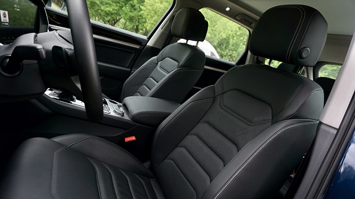 要豪華也要格調(diào) 大眾途銳插電式混動(dòng)評(píng)測