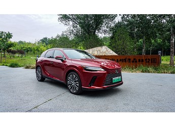 真的很省油  試駕雷克薩斯RX450h＋