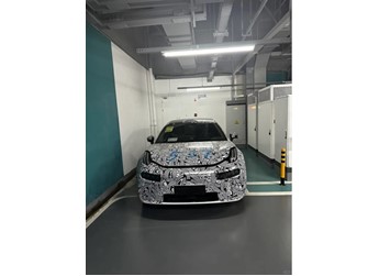 新款極氪001高偽裝諜照曝光 內(nèi)外細(xì)節(jié)升級 封面圖