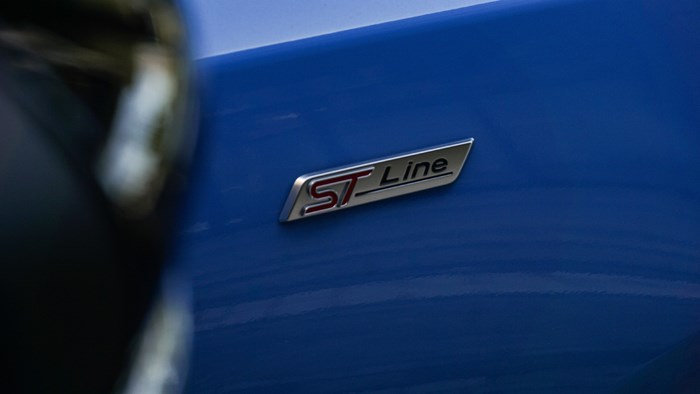 與風(fēng)為伴 試駕2022福特三廂?？怂筍T-Line