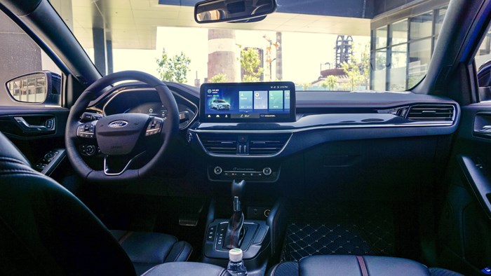 與風(fēng)為伴 試駕2022福特三廂?？怂筍T-Line
