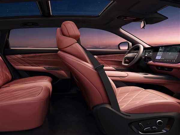 新一代長安CS75 PLUS內飾官圖發(fā)布：奔馳同款三聯(lián)大屏