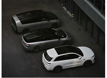 李想曬三車同框！堅(jiān)稱大空間純電SUV就該像理想i8 封面圖