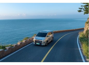 卷起來(lái)了！深圳文旅暑期開(kāi)啟放“價(jià)”模式，魏牌高山MPV助力全家暢玩山海 封面圖