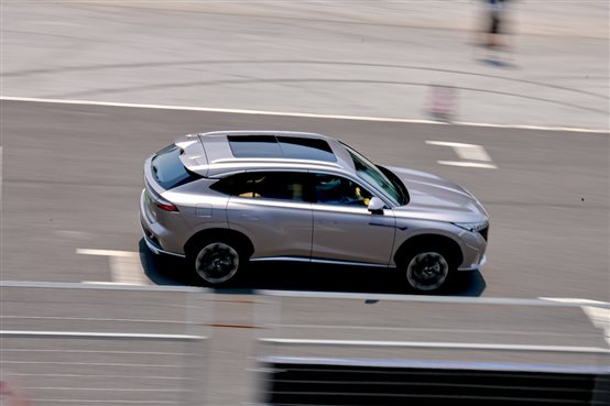 首批全新第三代榮威RX5/超混eRX5即將交付中國女足國家隊(duì)