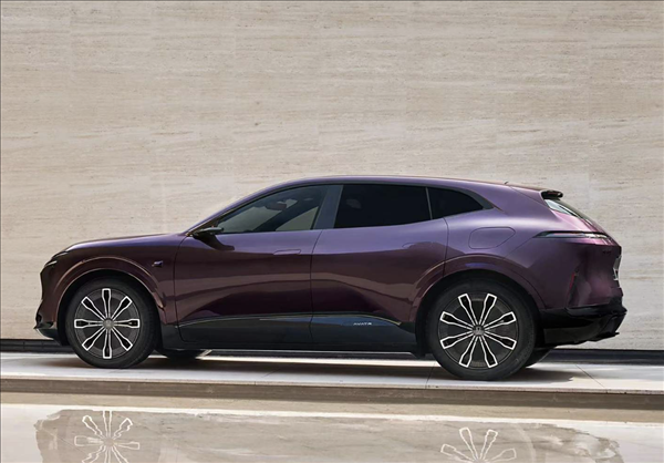 比理想L6更大更智能！阿維塔新車07有望9月上市