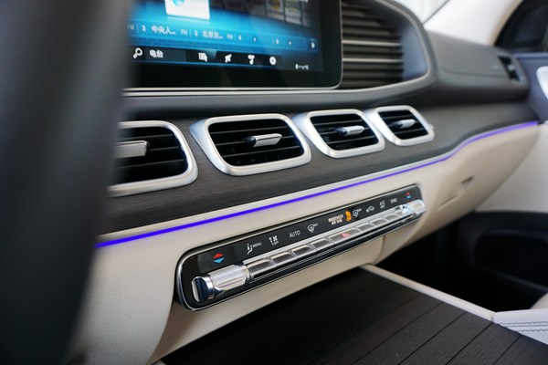 全新時代產(chǎn)物 試駕全新梅賽德斯奔馳GLE