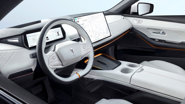 14.59萬元起！新款長安深藍SL03成都車展正式上市