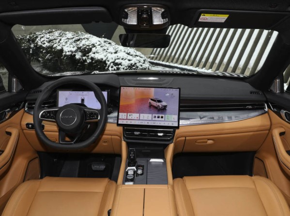 31.8萬元起！新款領(lǐng)克09 EM-P開啟預(yù)售 外觀設(shè)計(jì)微調(diào)