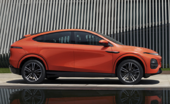 小鵬G6正式上市！售價(jià)20.99萬元起 續(xù)航最高755公里