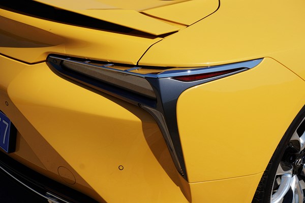 東方跑車之藝術(shù)品 試駕雷克薩斯LC500h