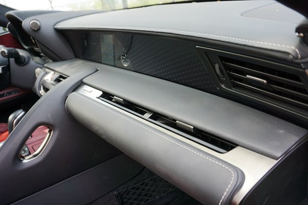 東方跑車之藝術(shù)品 試駕雷克薩斯LC500h