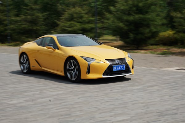 東方跑車之藝術(shù)品 試駕雷克薩斯LC500h