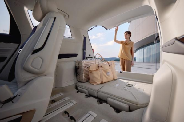 五菱凱捷混動(dòng)鉑金版配置曝光 “4 X”大四座設(shè)計(jì) 12月上市