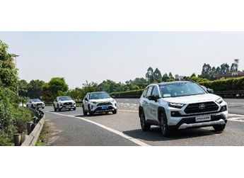 探野山河 向新出發(fā) 一汽豐田新RAV4榮放勇闖橫斷山脈 征越茶馬極境