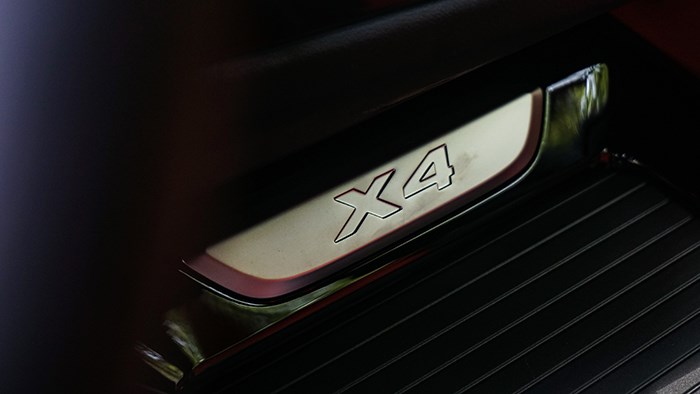 要運(yùn)動(dòng)又要格調(diào) 寶馬X4 xDrive30i評(píng)測(cè)