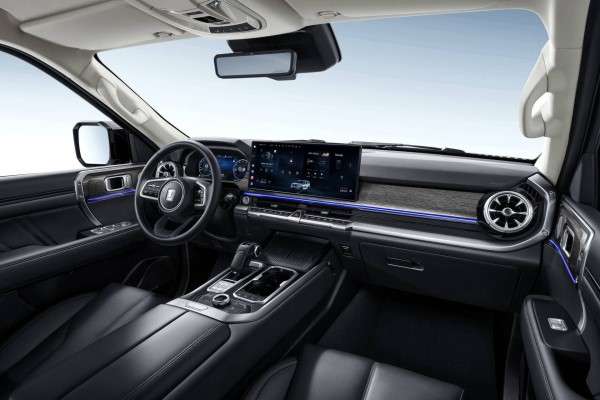 2024款坦克400 Hi4-T試駕：武能越野文能持家